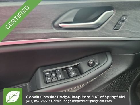 Certified 2023 Jeep Grand Cherokee Limited w/ Luxury Tech Group II AWD/4WD image 20