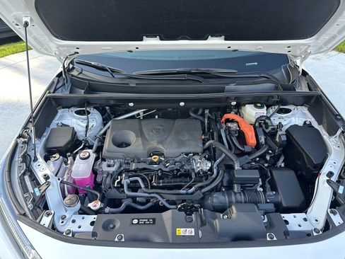 Certified 2025 Toyota RAV4 XLE image 34