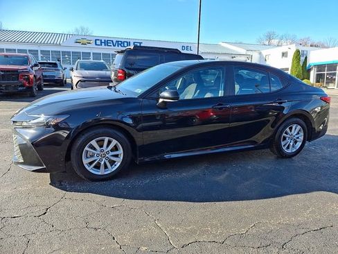 Used 2025 Toyota Camry LE image 8