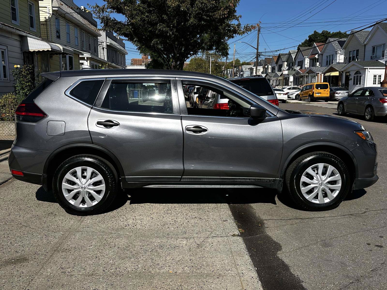Used 2019 Nissan Rogue S AWD/4WD image 7