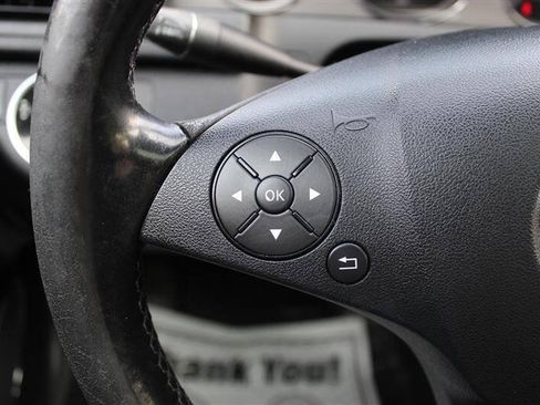 Used 2011 Mercedes-Benz C 300 4MATIC Sedan image 15