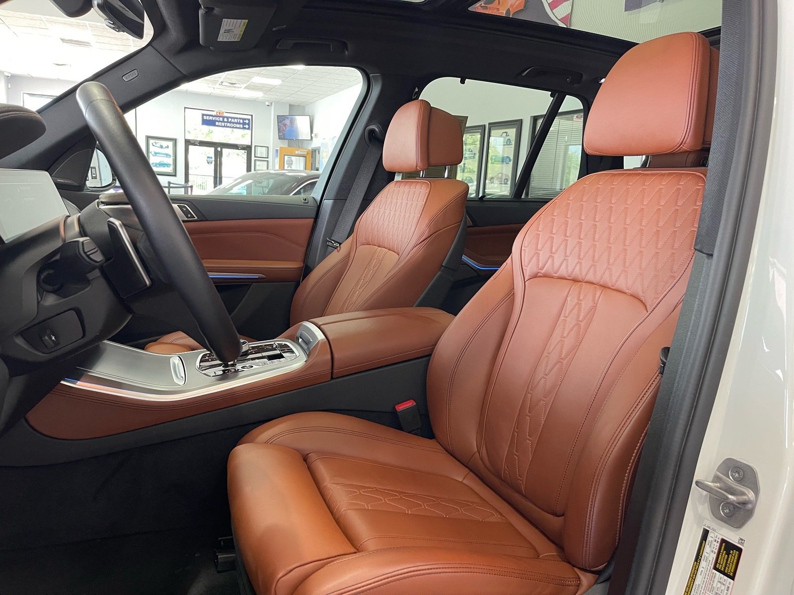 Used 2023 BMW X5 xDrive45e w/ Executive Package AWD/4WD image 29