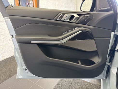 New 2025 BMW X7 M60i image 35