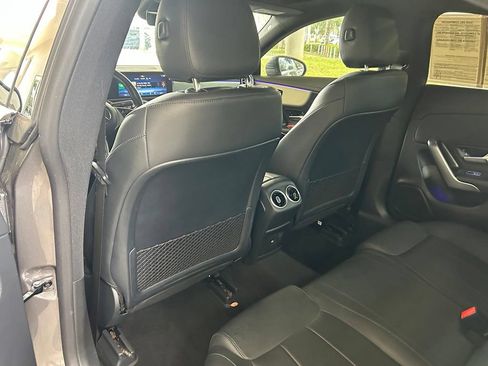 Used 2025 Mercedes-Benz CLA 250 image 33