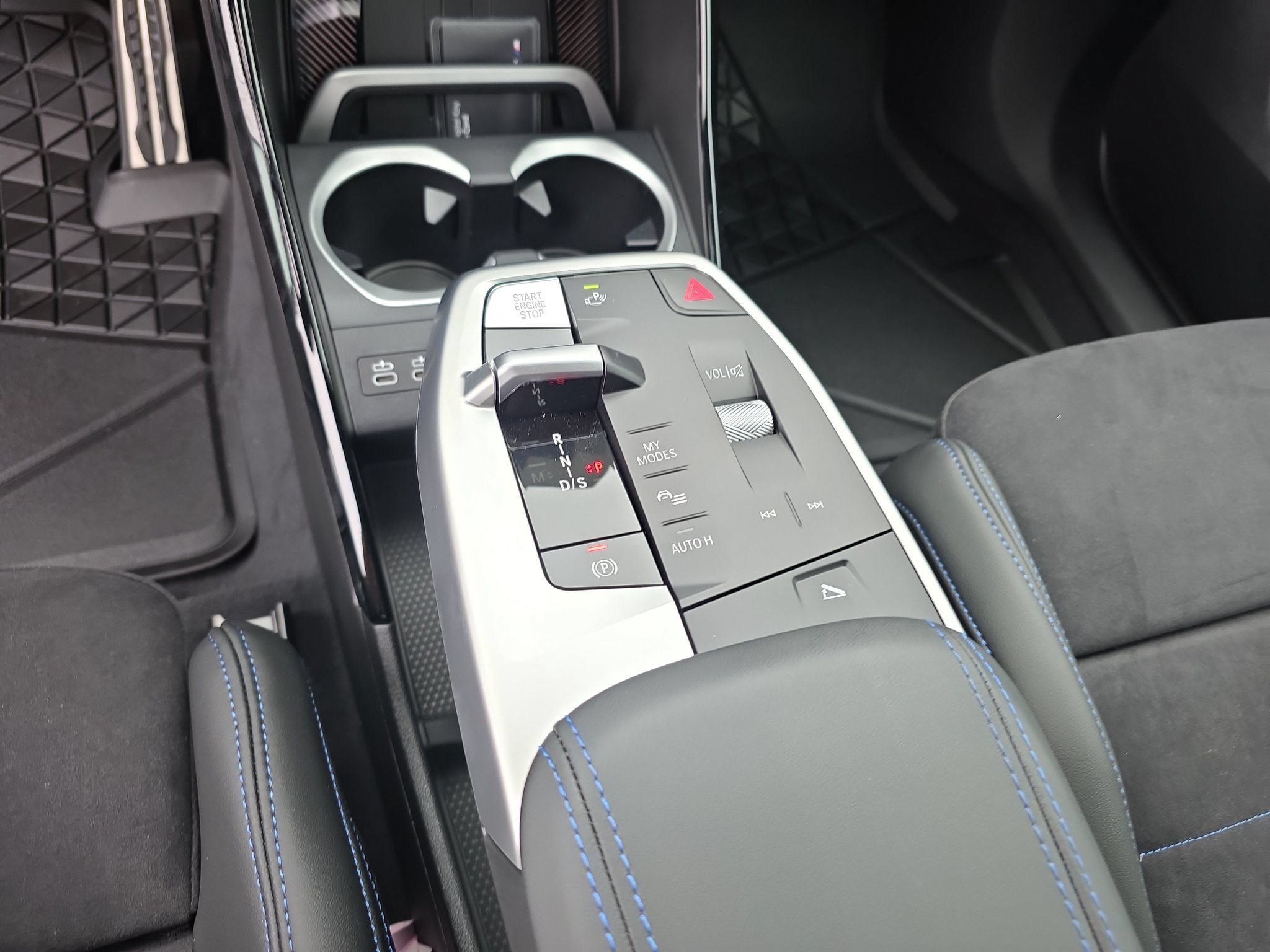 New 2027 BMW X1 xDrive28i AWD/4WD image 17