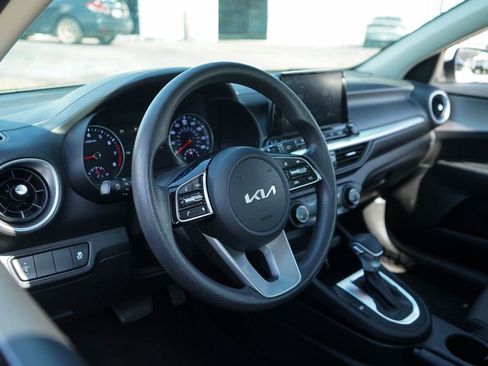 Used 2024 Kia Forte LXS image 7