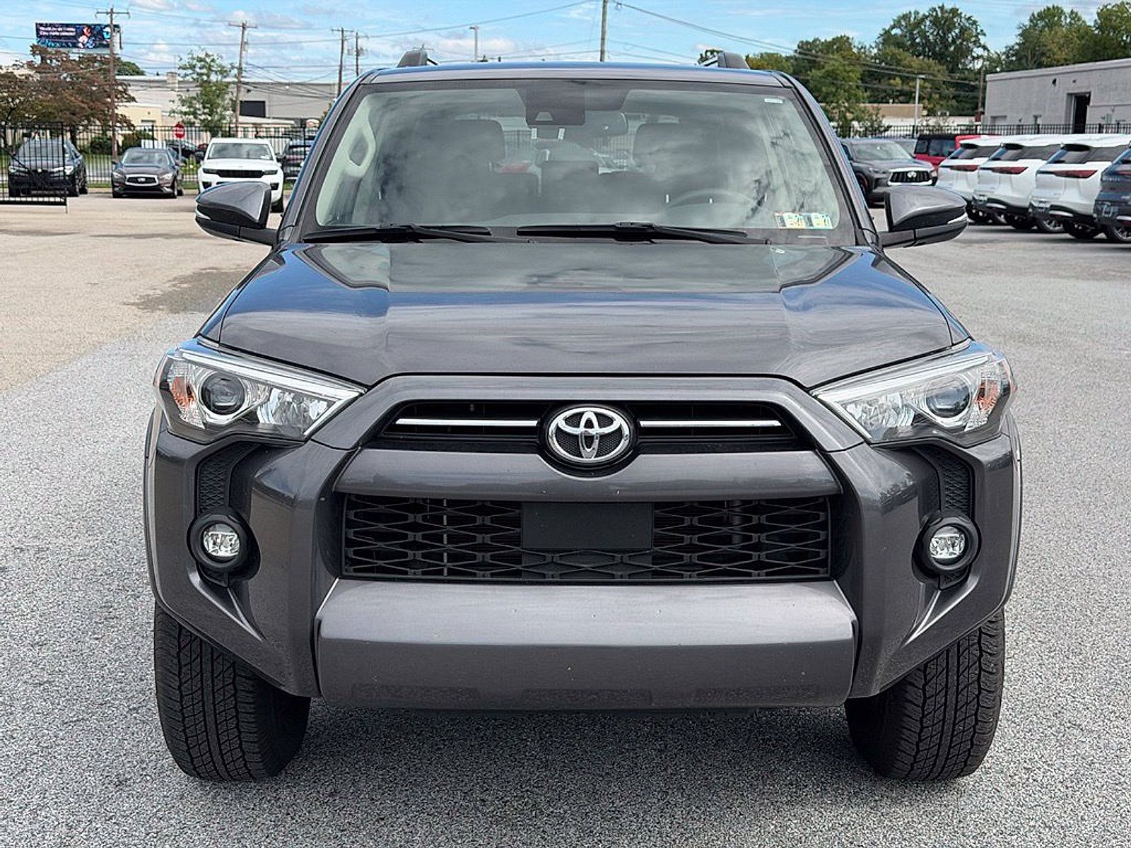 Used 2021 Toyota 4Runner SR5 Premium w/ Moonroof Package AWD/4WD image 2
