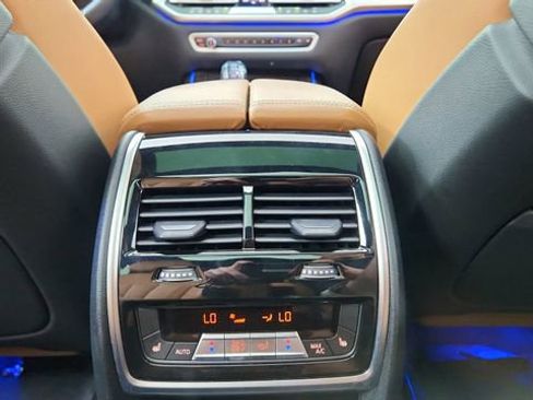 Used 2021 BMW X7 xDrive40i w/ M Sport Package image 59