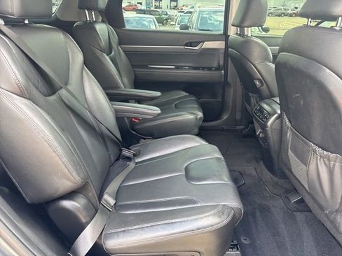 Used 2022 Hyundai Palisade SEL w/ Premium Package FWD image 13