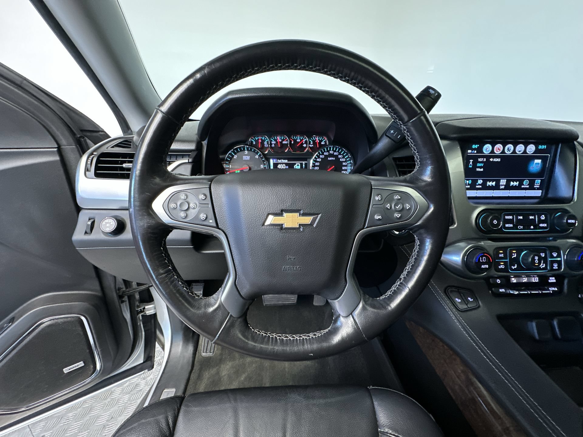 Used 2018 Chevrolet Suburban LT AWD/4WD image 17