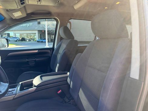 Used 2011 Nissan Armada SV image 20