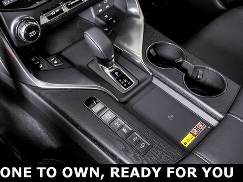 Used 2025 Lexus LX 700h Overtrail image 28