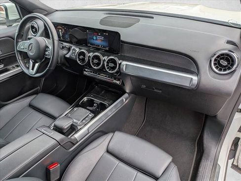 Used 2023 Mercedes-Benz GLB 250 image 20