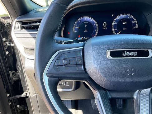 Used 2024 Jeep Grand Cherokee Altitude AWD/4WD image 23
