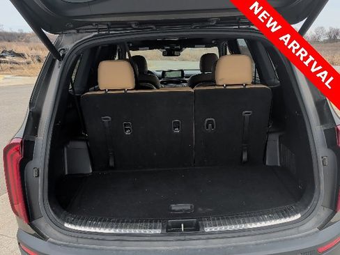 Used 2020 Kia Telluride SX w/ Towing Package image 19