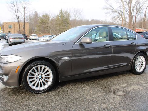 Used 2011 BMW 535i xDrive Sedan image 13
