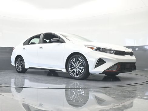 Used 2024 Kia Forte GT-Line image 61