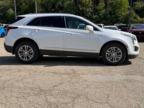 Used 2021 Cadillac XT5 Premium Luxury w/ LPO, Floor Liner Package AWD/4WD image 3