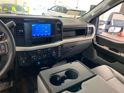 New 2026 Ford F250 XL w/ XL Driver Assist Package AWD/4WD image 16