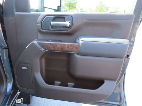 Used 2020 GMC Sierra 3500 Denali image 53