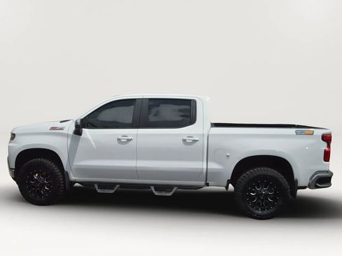 Used 2022 Chevrolet Silverado 1500 Custom Trail Boss AWD/4WD image 5