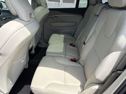 Used 2024 Volvo XC90 B6 Plus w/ Protection Package Premier AWD/4WD image 14