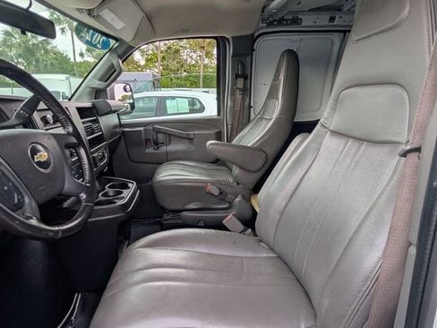 Used 2021 Chevrolet Express 2500 w/ Communications Package RWD image 5