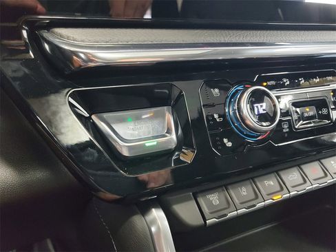 New 2026 GMC Sierra 3500 Denali w/ Denali Reserve Package image 21