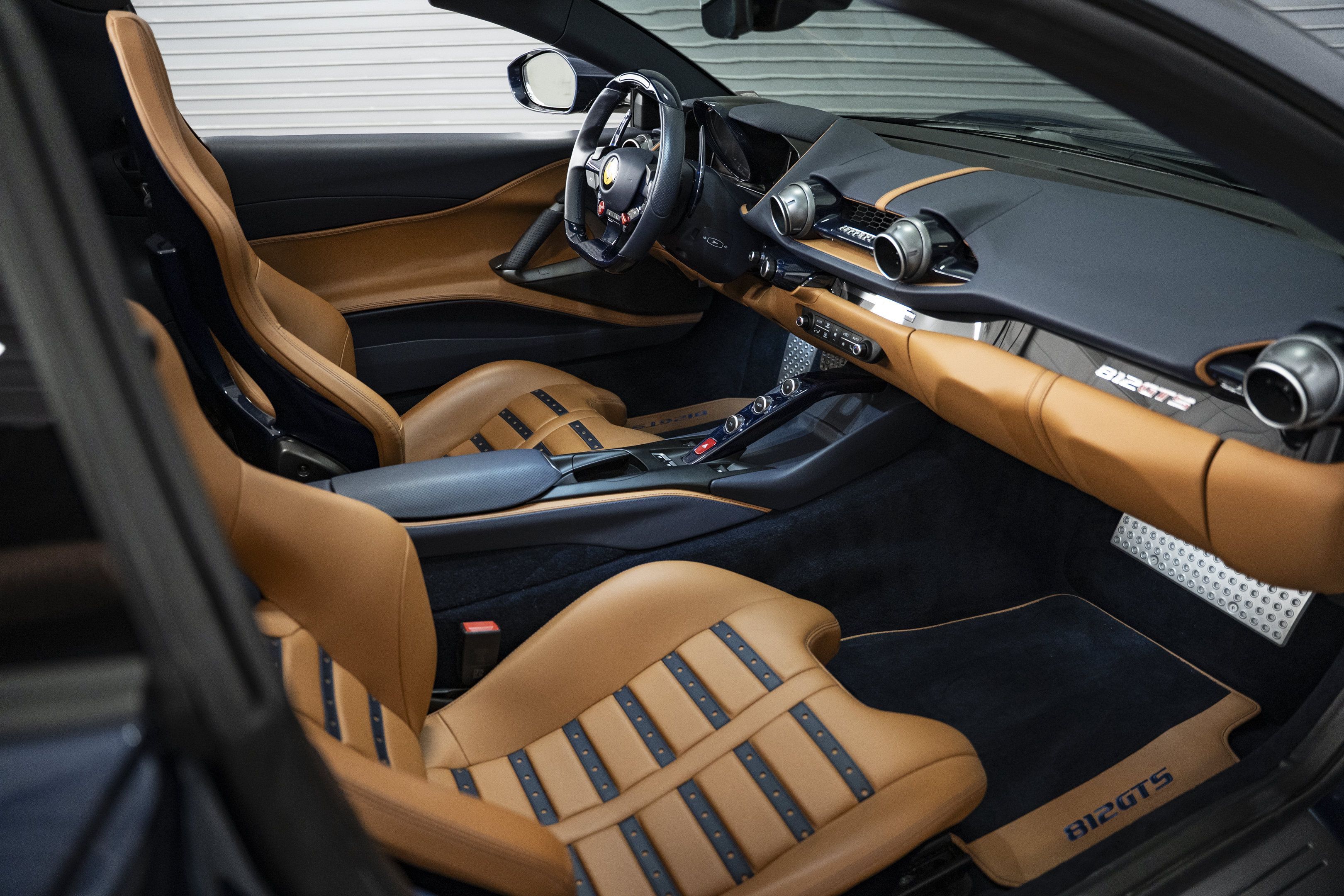 Used 2021 Ferrari 812 GTS RWD image 34