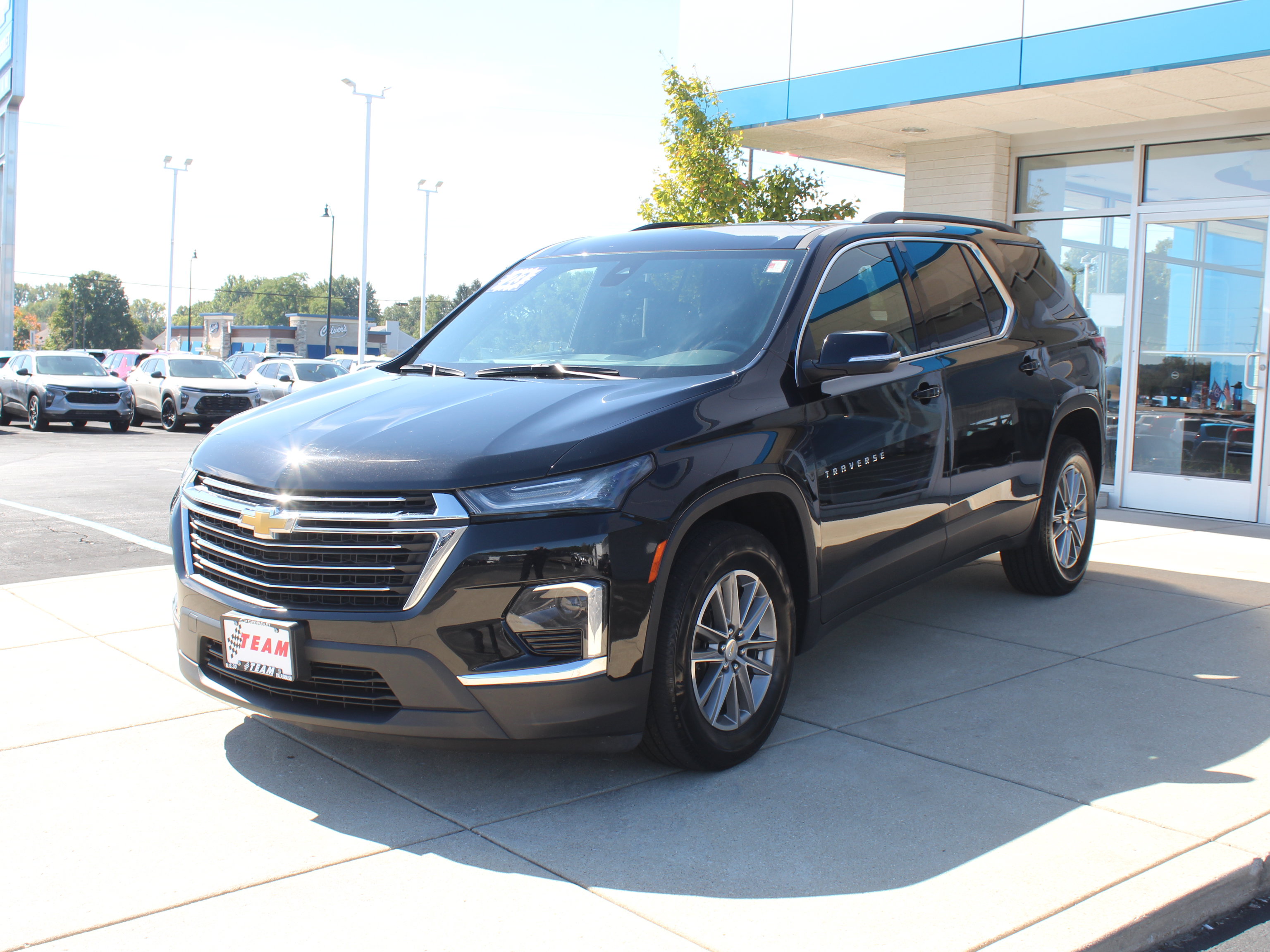 Used 2023 Chevrolet Traverse LT AWD/4WD image 10