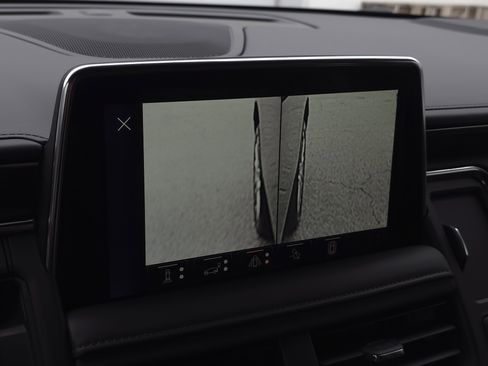 Used 2024 Chevrolet Tahoe High Country w/ Advanced Technology Package image 22