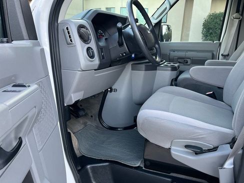 Used 2012 Ford E-350 and Econoline 350 XLT image 9