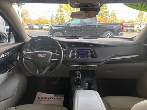 Used 2022 Cadillac XT4 Luxury image 24