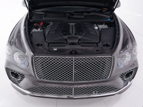 Certified 2022 Bentley Bentayga AWD/4WD image 48