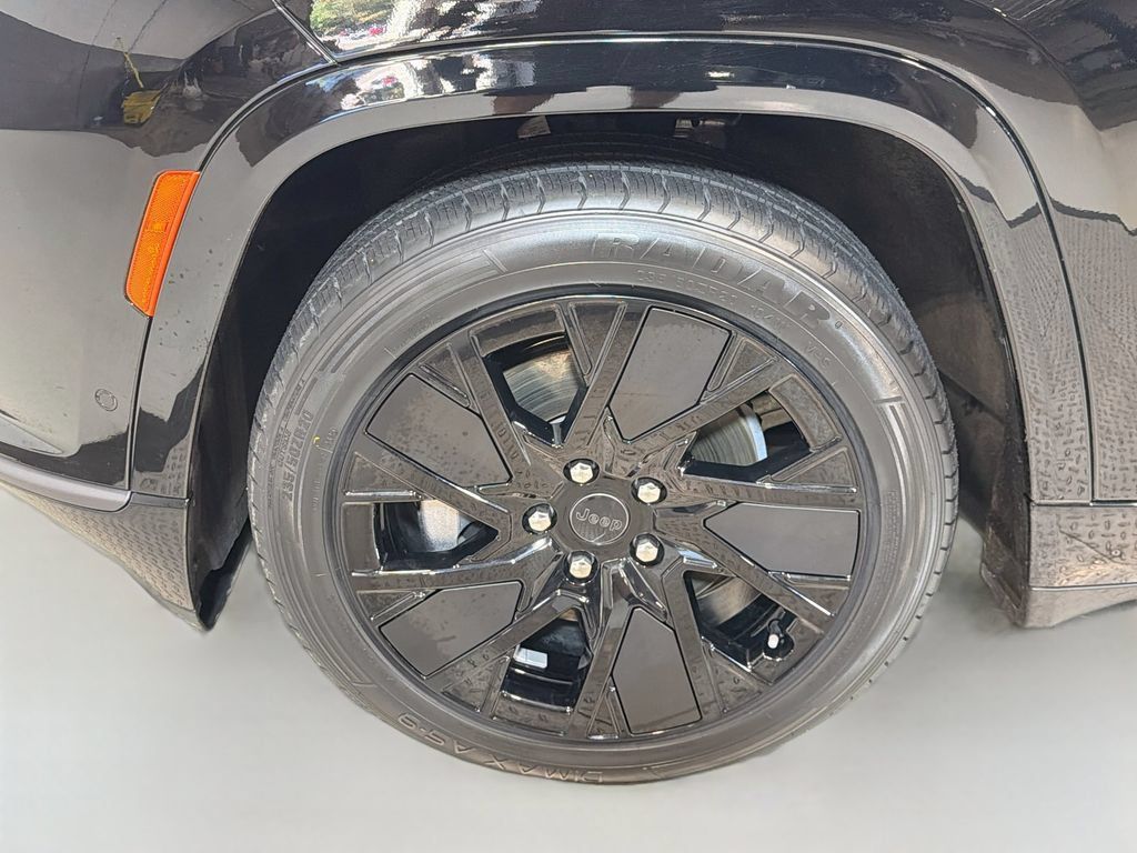 Used 2025 Jeep Wagoneer S Launch Edition AWD/4WD image 33