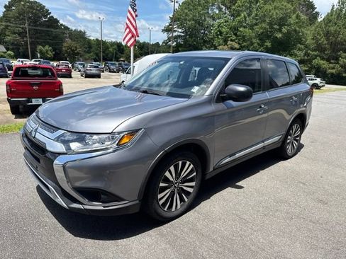 Used 2019 Mitsubishi Outlander ES FWD image 3
