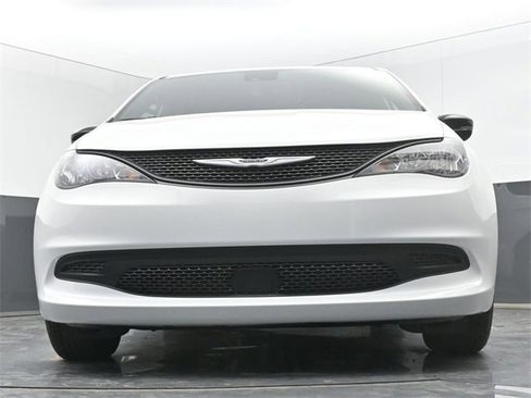 New 2026 Chrysler Voyager LX image 35