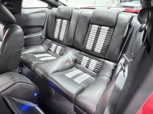 Used 2010 Ford Mustang Shelby GT500 RWD image 31