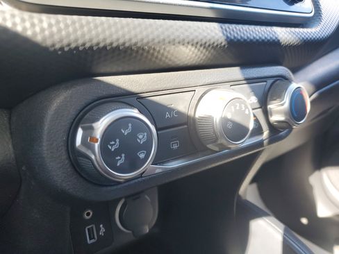 Used 2024 Nissan Kicks S image 26