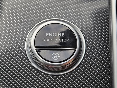 Used 2022 Mercedes-Benz C 300 Sedan image 21