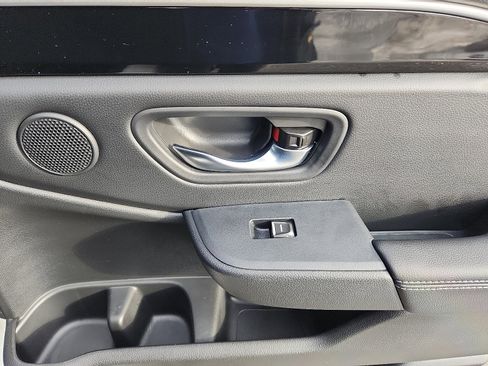 Used 2024 Honda Pilot EX-L image 32