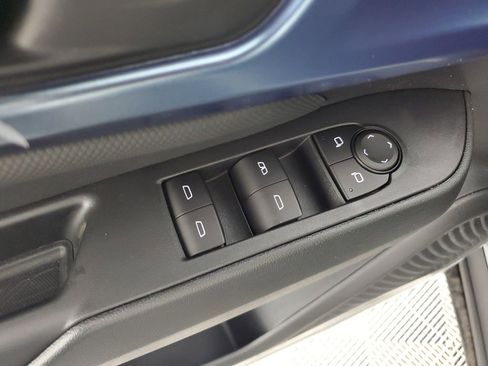 New 2026 Chevrolet Equinox EV LT image 27