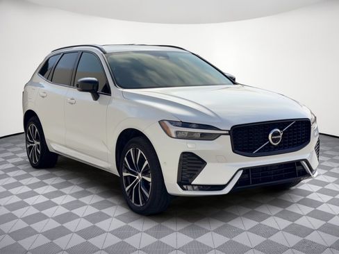 Used 2024 Volvo XC60 B5 Plus w/ Protection Package Premier AWD/4WD image 7