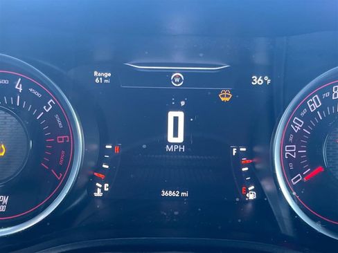 Used 2018 Dodge Challenger R/T Scat Pack image 25