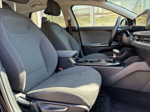 Used 2025 Kia K4 LXS image 27