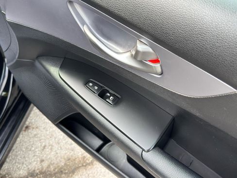 Used 2022 Kia Forte LXS w/ LXS Technology Package image 26