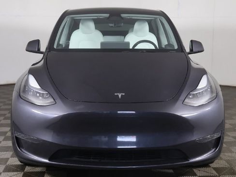 Used 2024 Tesla Model Y Long Range AWD/4WD image 15