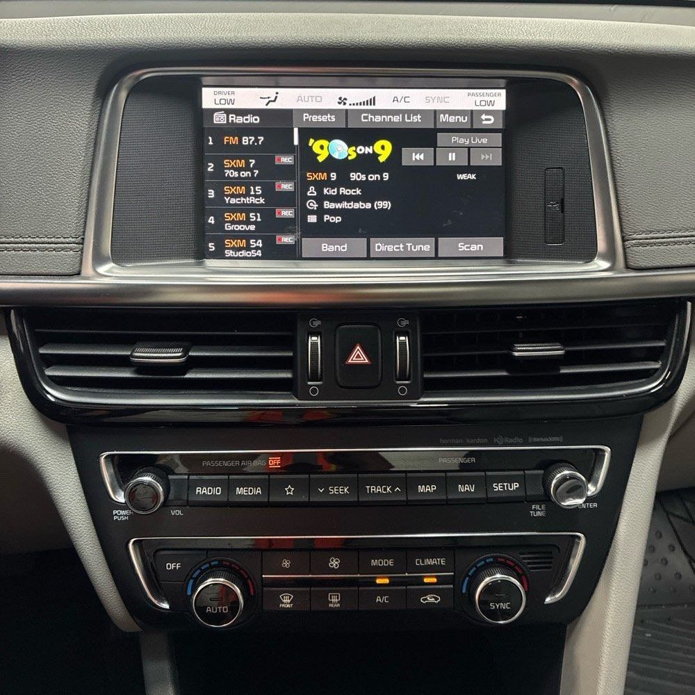Used 2018 Kia Optima EX w/ Technology Package FWD image 11