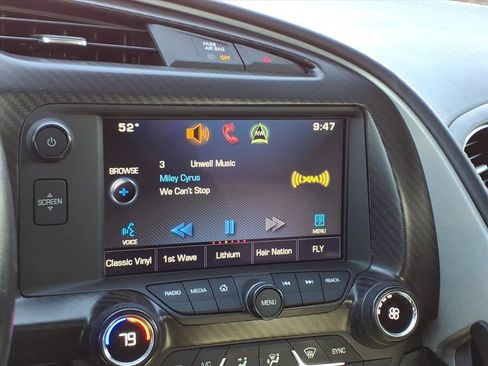 Used 2015 Chevrolet Corvette Z06 w/ 3LZ Preferred Equipment Group image 10