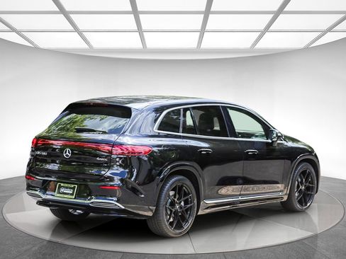 Used 2023 Mercedes-Benz EQS 580 4MATIC SUV image 4